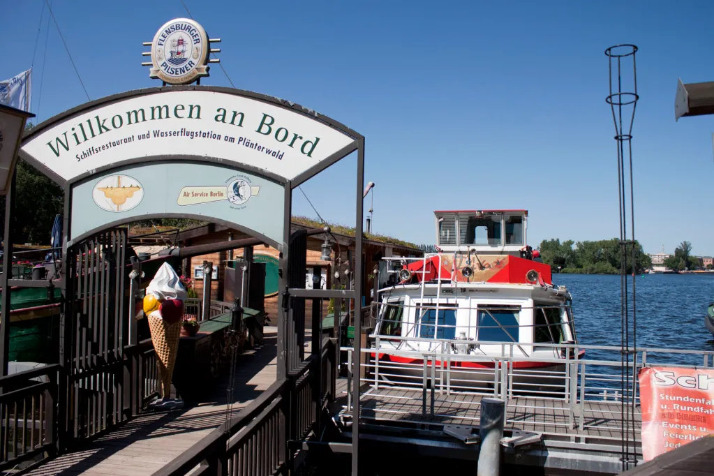 Anleger Spree Schifffahrt Berlin